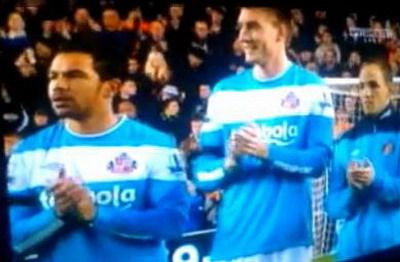 VIDEO Scandal URIAS! Bendtner a comis-o GRAV si e URAT de toata lumea: a ras la momentul de reculegere al lui Gary Speed!