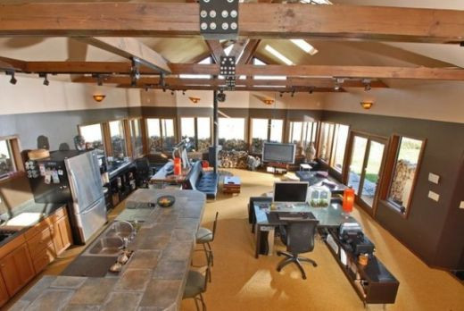 FOTO: Locul perfect in care sa te refugiezi daca planeta se scufunda! Casa in care te poti bucura de SFARSITUL LUMII!_7