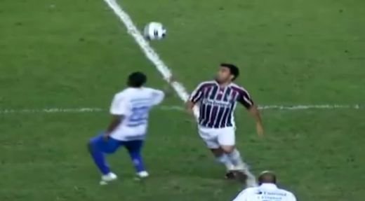 VIDEO: Cele mai frumoase 5 DRIBLINGURI din Brazilia in 2011: Ronaldinho e doar pe locul 4!