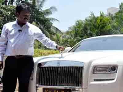 FABULOS! Cel mai tare FRIZER din lume! Are un Rolls Royce si alte 67 de masini! Cum a dat lovitura_4