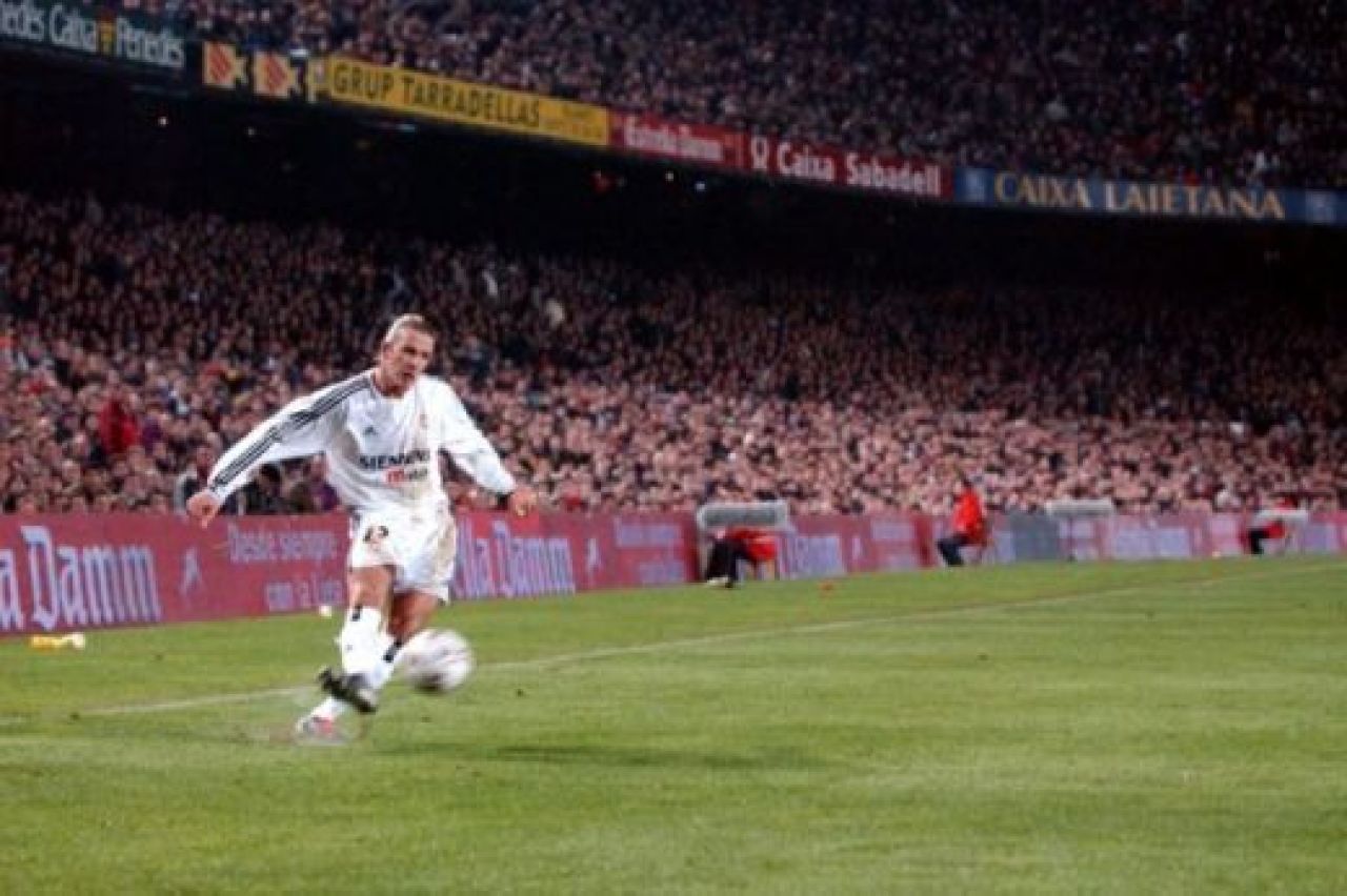 8 imagini din El Clasico pe care nu ai voie sa nu le stii: Ronaldinho MUSCA din tricoul Realului in 2008_1