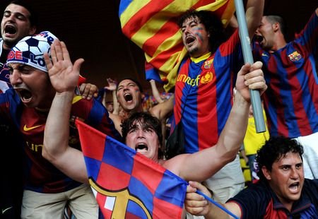 Stare de alerta inainte de Real Madrid - Barcelona! SOC: Un tanar si-a UCIS tatal dupa ce s-au certat pe Messi si Ronaldo! Vezi unde s-a petrecut drama: