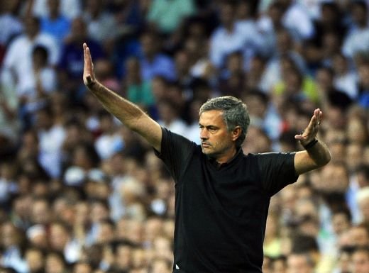 Real se bate cu seicii pentru transferul IERNII! Mourinho a gasit postul problema dupa esecul cu Barcelona! Atacantul pe care ofera 50mil &euro;: