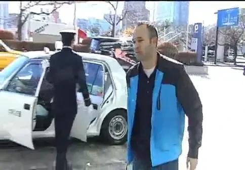 YSTERYE KU BARKELONA! :) Messi, gest nesimtit fata de japonezi! Singurii care au salvat onoarea clubului: Pique si Iniesta! VIDEO