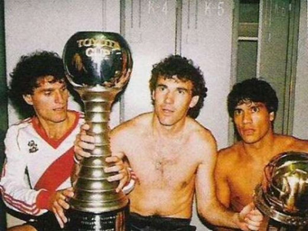 Steaua se intalneste azi cu istoria: Un club urias cu 55 de titluri se bucura anual de un singur gol: