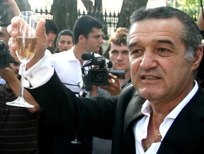 Pe cine da Becali 1 mil. de euro, plus Bicfalvi: Cum sa zica despre mine ca miros a bautura? EL fuge la Bucuresti sa bea!