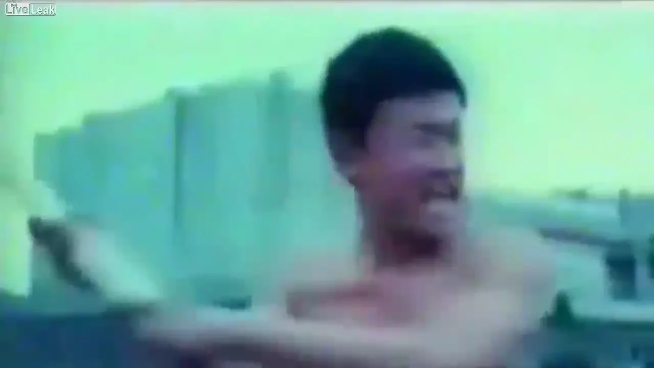 Bruce Lee il pazea pe Kim Jong-il! Bodyguarzii comunistului bateau cuie in lemn cu capul, trageau camioane si se fereau de gloante!