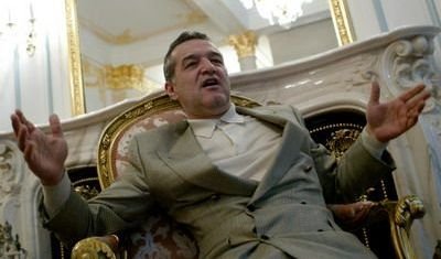 Becali si-a aruncat banii pe fereastra pentru gloria REGELUI! Patru jucatori din TOP 10 cele mai dezastruoase transferuri la Steaua au fost facute pentru Hagi: