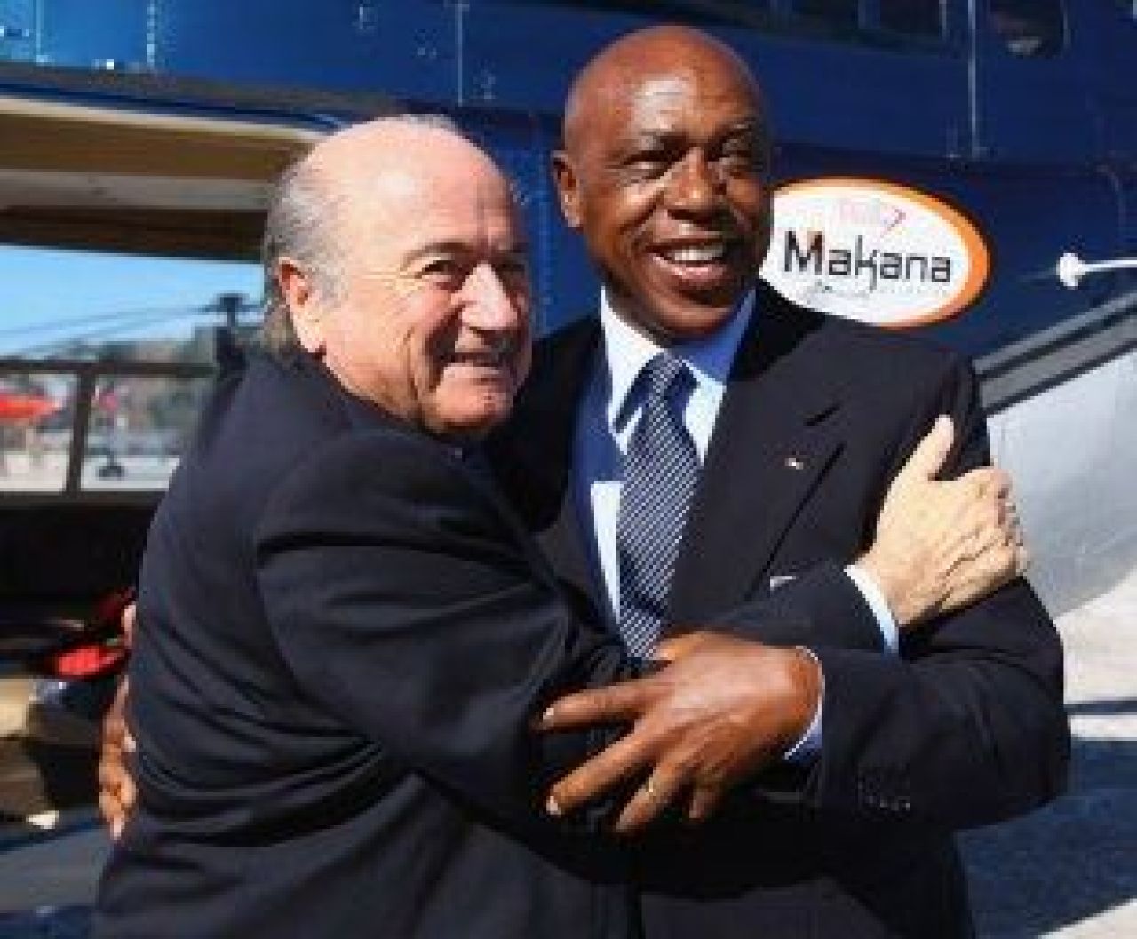 Luis Suarez recurge la 'apararea Blatter'! Dovada ca jucatorul lui Liverpool NU este rasist:_1
