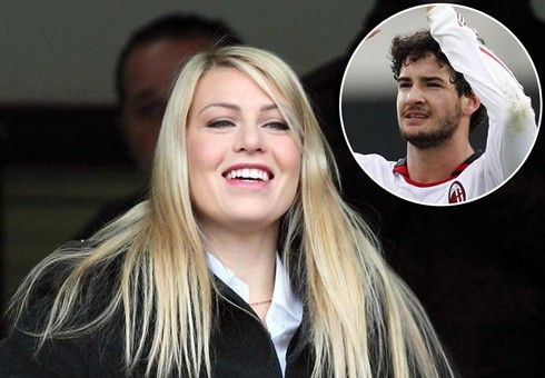 Pato a incurcat-o! A lasat-o GRAVIDA pe fiica lui Silvio Berlusconi si a fugit in Brazilia! :)