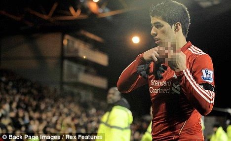 FOTO Suarez nu va mai intra curand pe teren! A primit o NOUA suspendare dupa atacul RASIST la Evra! Vezi cat sta: