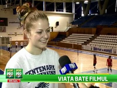 O actrita din America a venit sa joace Volei pe 200 de euro la Cluj! De ce a renuntat la o viata de LUX pentru Romania