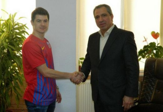 CLAUZA din contractul lui Dananae prin care Becali isi asigura 500.000 euro! Ce jucator a fost refuzat de catre Steaua: