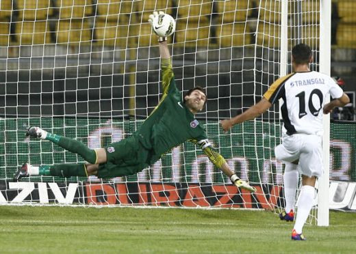 Dinamo s-a interesat de un atacant iordanian care joaca in Romania! Steaua a intrat pe fir si a intrebat Cat costa? Vezi cine e: