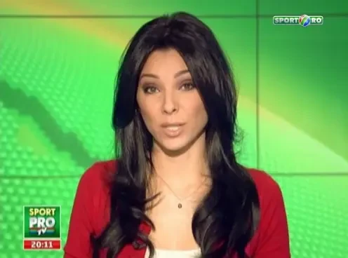 Isi face TATUAJ dupa ce iese campion in Romania, iar apoi sa joacea langa Raul si Huntelaar! Aduc putin cu Guti, m-as intelege bine cu Raul