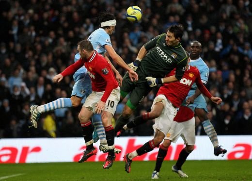 Intrebarea zilei in Anglia: Cat de INALT e Costel Pantilimon? Romanul cucereste Premier League: ce scrie presa din Anglia despre el!