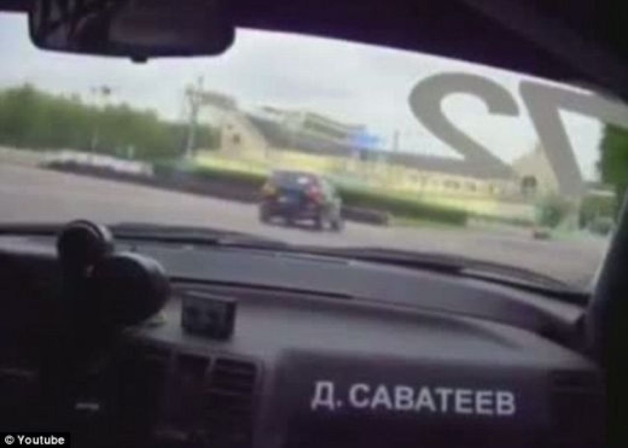VIDEO UIMITOR! Cum a reusit un sofer de raliu sa evite un accident HORROR in ultima clipa!_1