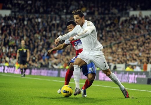 INCREDIBIL! Masura fara precedent care trimite superstarurile de la Real si Barca inapoi in Premier League