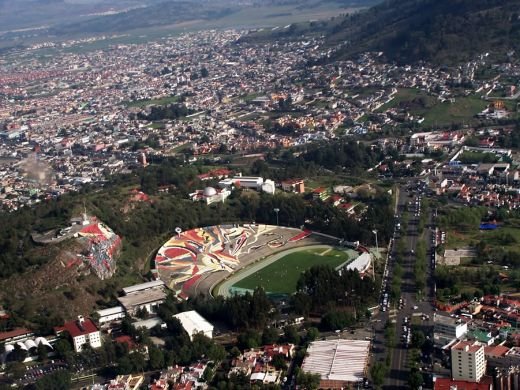FOTO SENZATIE! Cele mai STRANII stadioane vazute vreodata! Cum a intrat un stadion din Romania pe lista :))_6