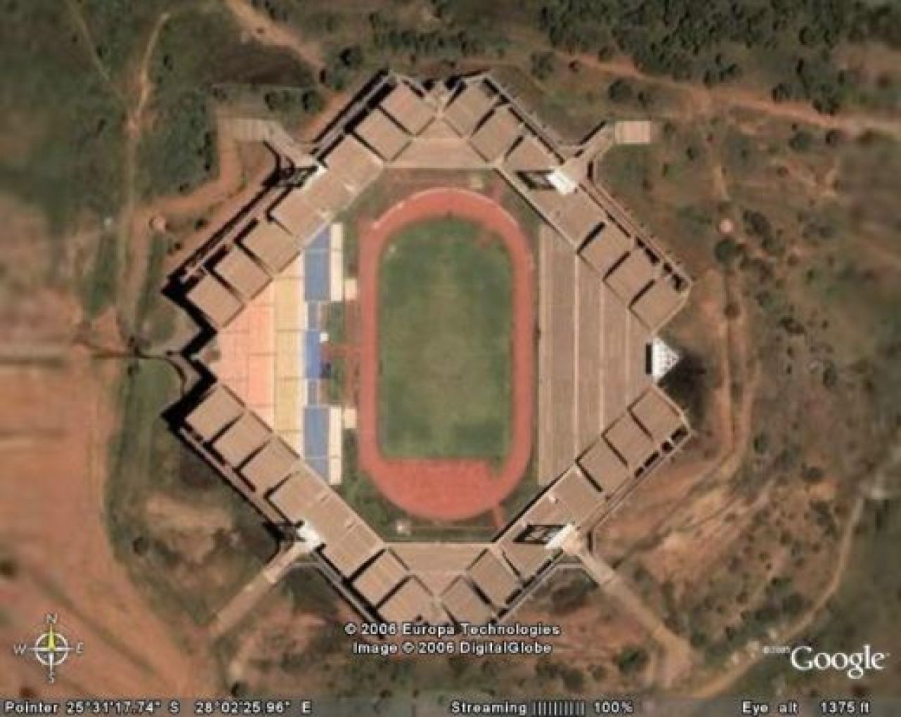 FOTO SENZATIE! Cele mai STRANII stadioane vazute vreodata! Cum a intrat un stadion din Romania pe lista :))_19