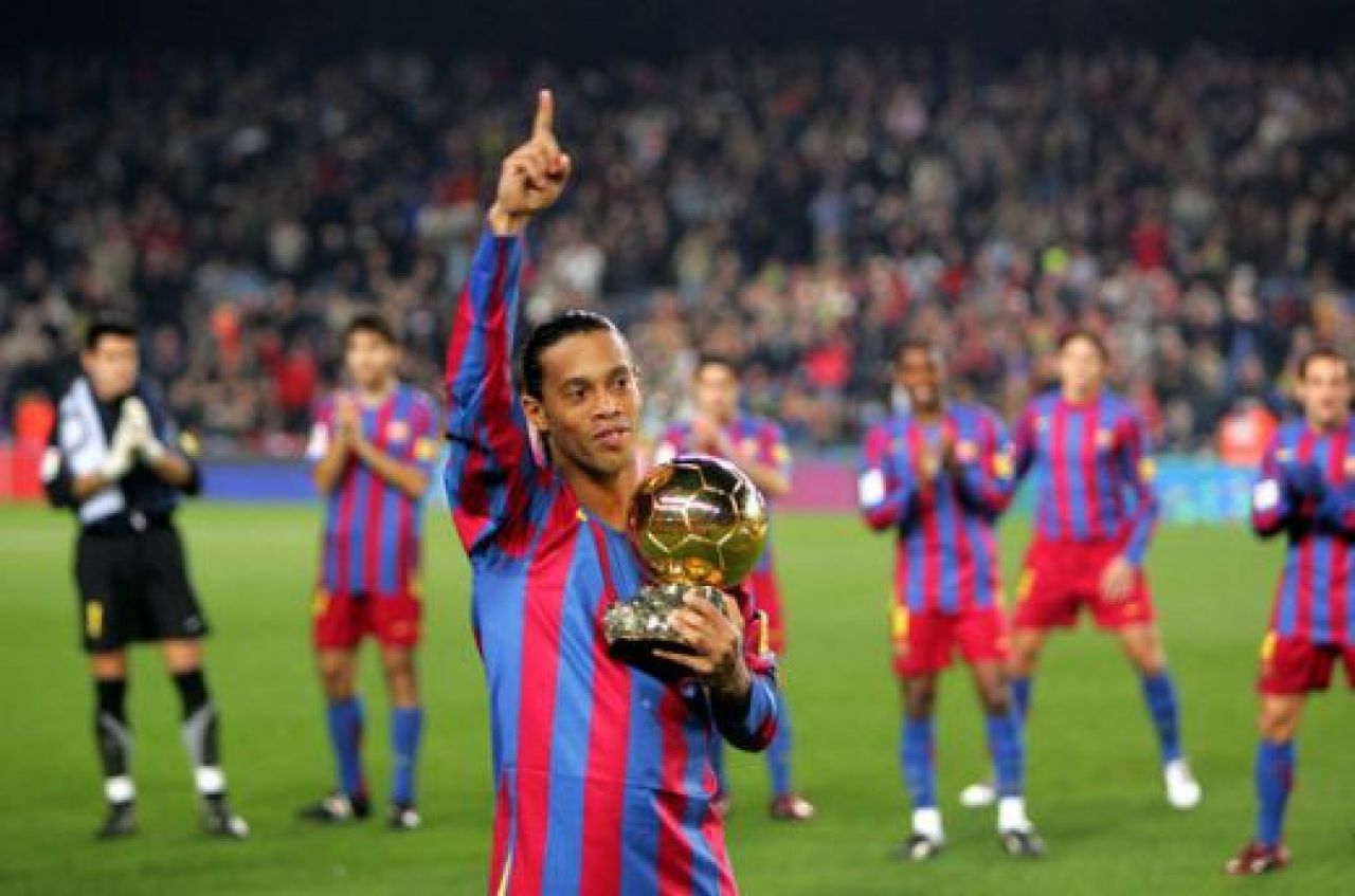 Imagini GENIALE cu cele 9 Baloane de Aur inventate de Barcelona! Care a fost cel mai mare extraterestru din istorie?_5