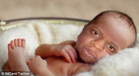 Glume de 50 de centi! Floyd Mayweather si 50 Cent s-au pozat cu gramezi de bani si apoi au facut misto de copilul lui Jay-Z si Beyonce! Vezi poza ORIBILA:_5