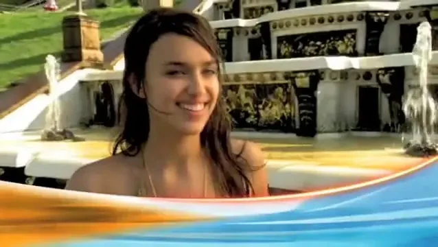 SUPER VIDEO! N-o sa-ti vina sa crezi ce facea Irina Shayk inainte sa devina una dintre cele mai sexy femei din lume! Chiar ea a marturisit