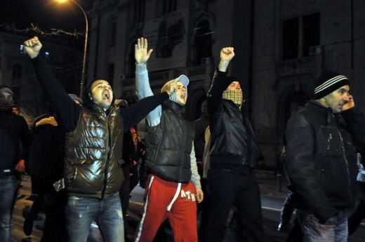 Becali si galeria Stelei CONDAMNA Peluza Sud pentru violentele de la Universitate! Vezi cum a reactionat patronul Stelei