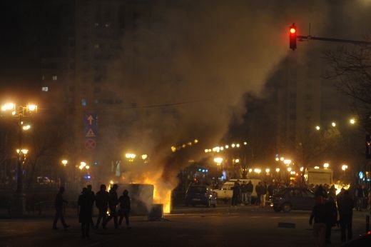 FOTO: HAOS in Bucuresti dupa protestele de la Universitate! Cand s-a terminat REVOLTA si ce DEZASTRU au lasat ultrasii in urma lor:_5
