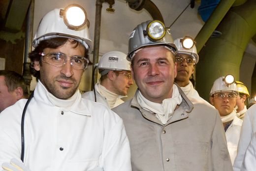 FOTO SPECTACULOS: Raul si Huntelaar s-au facut MINERI! Marica si super vededetele lui Schalke au coborat in mina!_3