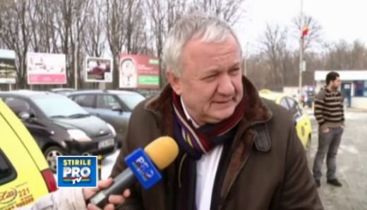 Porumboiu, paralizat de frica: Am crezut ca s-a terminat Avionul cu care circula a fost la un pas sa se prabuseasca! VIDEO