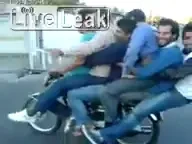 VIDEO DEMENTIAL! Provocarea zilei: Cati arabi incap pe o motocicleta? Nu o sa-ti vina sa crezi raspunsul: