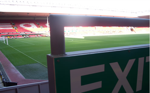 FOTO INCREDIBIL! Un stadion renovat din Romania a ajuns de rasul lumii! E pe lista arenelor cu cele mai mari gafe de constructie!_6