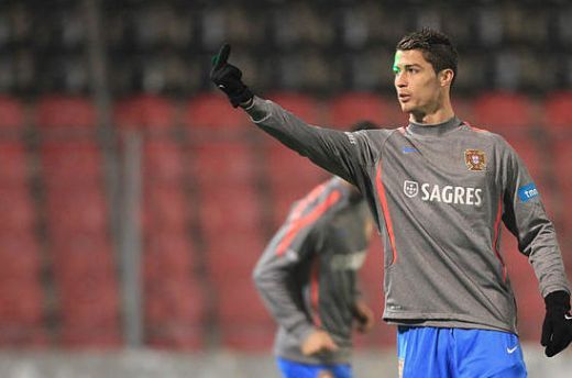 VIDEO & FOTO: Cele mai proaste 5 momente de la Balonul de Aur!