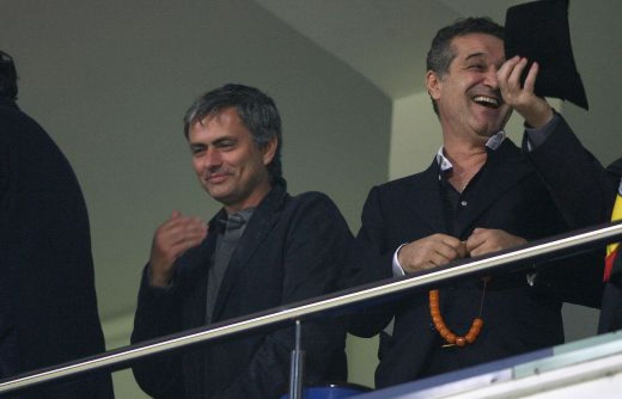SUPER FOTO: 9 ani de Gigi patron, mii de imagini EPICE! Vezi cele mai tari fotografii cu Gigi Becali de cand a ajuns BOSS la Steaua_7