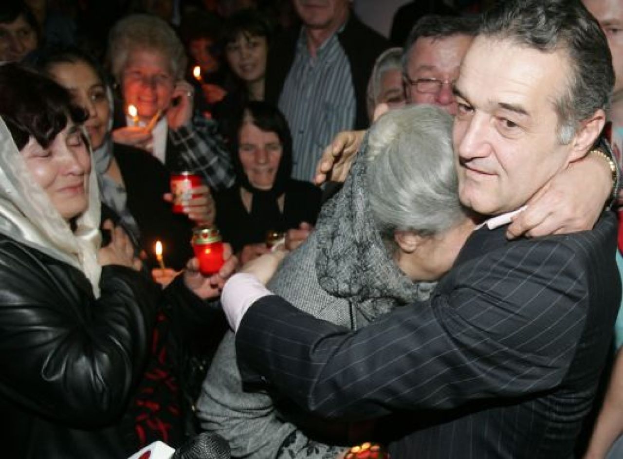SUPER FOTO: 9 ani de Gigi patron, mii de imagini EPICE! Vezi cele mai tari fotografii cu Gigi Becali de cand a ajuns BOSS la Steaua_10