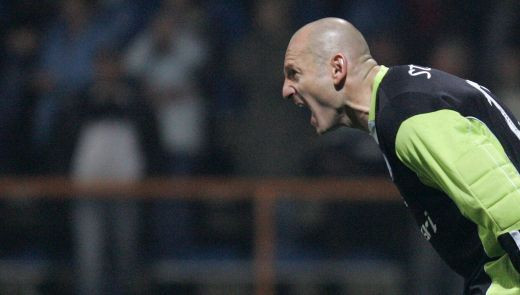 Un roman a intrat in ISTORIE! E in top 100 cei mai buni portari din ultimii 25 de ani! Casillas e doar pe 2! Vezi cine e cel mai bun: