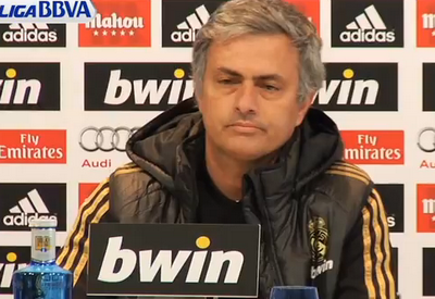 Tensiune MAXIMA in vestiarul Realului! Limbajul corpului il tradeaza pe Mourinho! Vezi cum reactioneaza cand este intrebat despre scandaluri la echipa:
