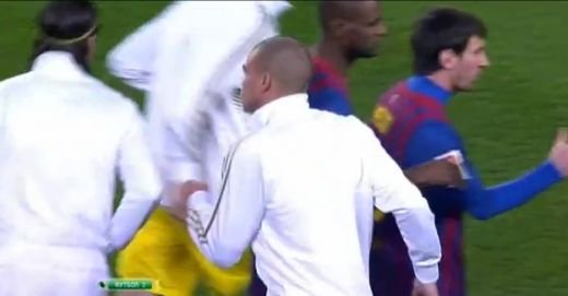 Momentul pe care sute de mii de fani il asteptau! Cum a reactionat Messi cand l-a avut fata in fata pe Pepe: VIDEO