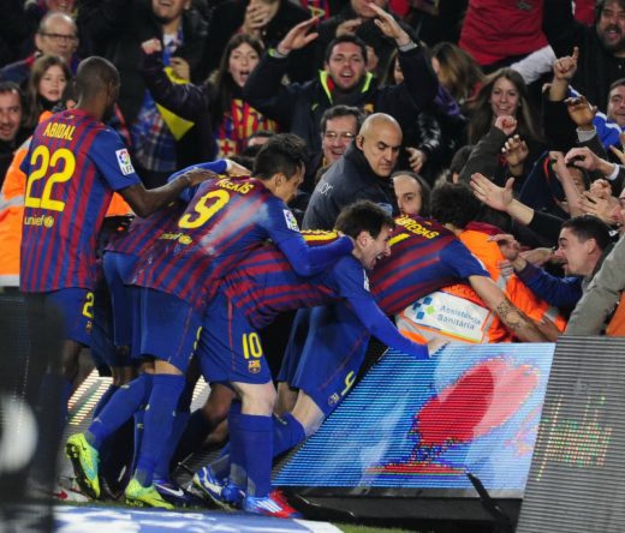 Barca este in semifinale: Barcelona 2-2 Real Madrid! Messi s-a razbunat pe Pepe. Dani Alves, gol fenomenal! VIDEO_4