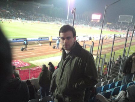 FANUL LUNII, felicitat de Liverpool: Face peste 7000 de km ca sa vada un meci! Vezi cati bani cheltuie: