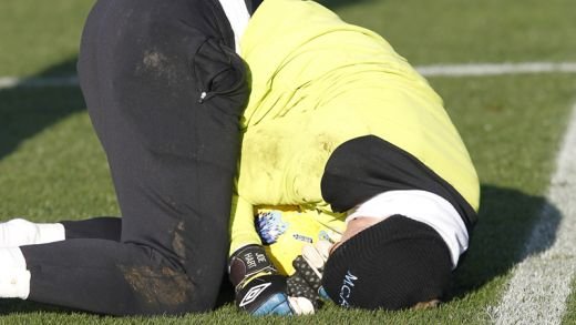 SUPER IMAGINI cu Pantilimon la antrenamentele lui City! Cum incearca sa-l faca pe Balotelli sa-si iasa din minti la penaltyuri_11