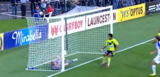 VIDEO DOVADA ca FIFA trebuie sa introduca tehnologia in fotbal! Inca un GOL FANTOMA neacordat de arbitru!