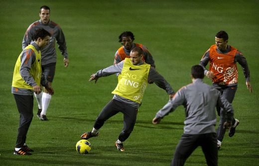 Anzhi incepe ASALTUL la jucatorul pe care se bat Man United si Man City! Cum il pot lua in cateva zile pe cel care trebuia sa fie Balonul de Aur in 2010:
