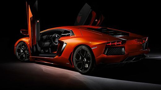 FOTO: Ronaldo si-a facut un super cadou de ziua lui: un Lamborghini Aventador de 350.000€! Vezi care sunt celelalte 11 bijuterii din garajul lui!_2