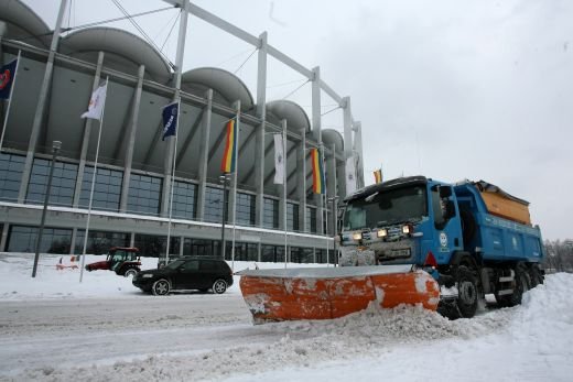 Steaua s-a intors in Romania! Vezi ce stelist a ramas INGROZIT cand a iesit din aeroport si a dat de ger