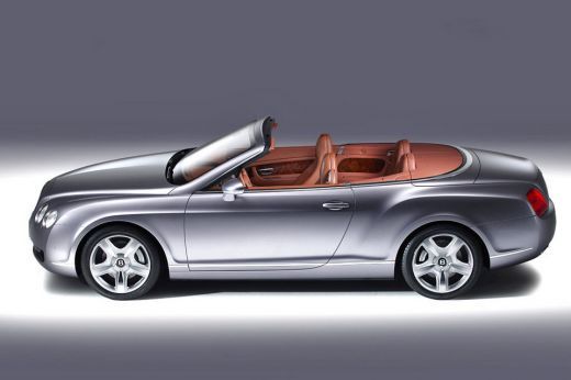 FOTO 11 motive ca sa il URASTI pe Cristiano Ronaldo! A cheltuit 2 milioane de euro ca sa fie ca James Bond!_20