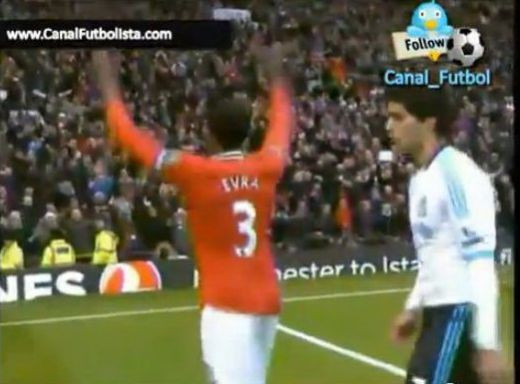 RAZBUNAREA lui Evra! Francezul i-a ras in NAS lui Suarez la finalul meciului! Cum a oprit arbitrul un nou scandal URIAS!