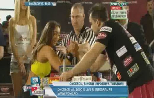 VIDEO HOT! Miss bikini Romania a venit sa-l puna pe Oncescu la skandenberg imbracata SUPER SEXY! Vezi aici duelul