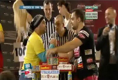 SUPER VIDEO Perversu era sigur ca il pune pe Oncescu! Cum s-a facut de RAS in fata celorlalti concurenti! :)